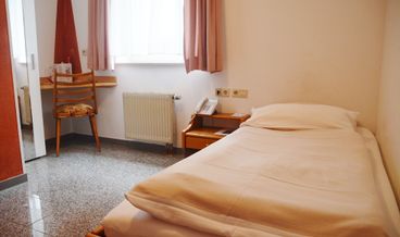 Bild på Junior Suite, Refrigerator-1 King Bed Free WiFi Breakfast buffet Free self parking