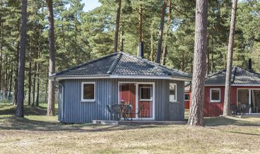 Bild på Standard Cabin, 1 Bedroom-1 Twin Bunk Bed and 1 Double Sofa Bed Non Refundable Full kitchen Free self parking
