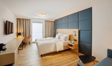 Bild på Deluxe Double Room, Balcony-1 King Bed Free WiFi Breakfast buffet