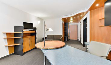 Bild på Standard Room (Extra Bed 2 adults + 1 child)-3 Twin Beds Non Refundable Free WiFi