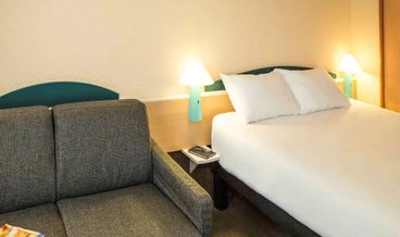 Bild på Standard Room, 1 Double Bed with Sofa bed-1 Double Bed and 1 Double Sofa Bed Non Refundable Free self parking Free WiFi