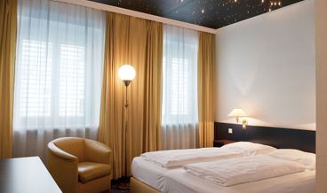 Bild på Economy Twin Room, 2 Twin Beds (SMALL 15m²)-2 Twin Beds Free WiFi