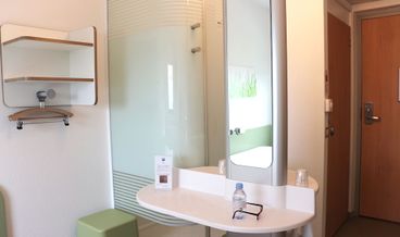 Bild på Double Room-1 Double Bed Non Refundable Free self parking Free WiFi