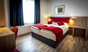 Bild på Economy Double Room (Bed 140 cm)-1 Double Bed Free WiFi Free breakfast