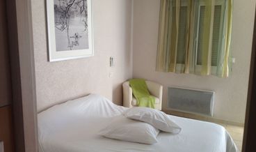 Bild på Comfort Room, Accessible, Non Smoking-2 Double Beds Non Refundable Free self parking Free WiFi