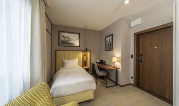 Bild på Standard Room, City View-1 Queen Bed Non Refundable Free WiFi