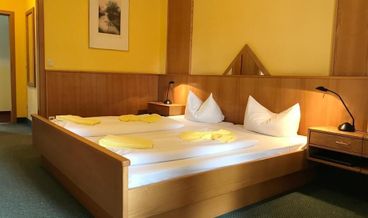 Bild på Basic Double Room-1 Queen Bed Non Refundable Free self parking Free breakfast