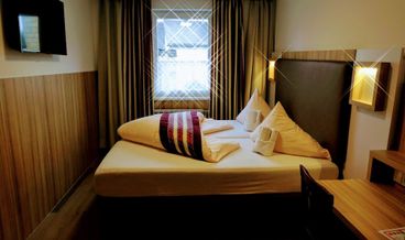 Bild på Classic Double Room-1 Queen Bed Free WiFi Free breakfast Breakfast buffet Free self parking