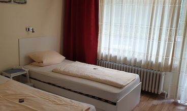 Bild på Standard Double Room-1 Queen Bed Non Refundable Free WiFi Free self parking