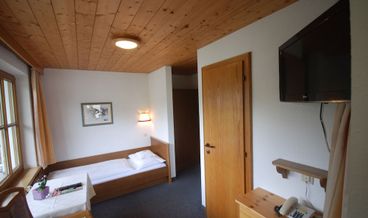 Bild på Double Room, Balcony, Mountain View-1 King Bed Free WiFi Free self parking Free breakfast