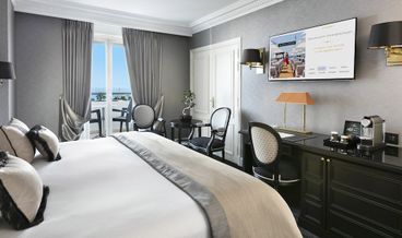Bild på Superior Room, City View-1 King Bed Non Refundable Free WiFi Breakfast buffet