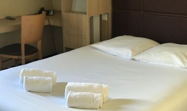 Bild på Standard Double Room-1 Double Bed Non Refundable Free WiFi Free self parking