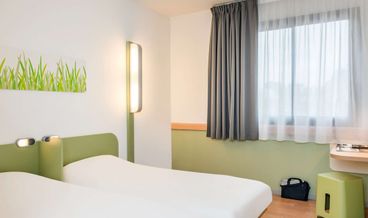 Bild på Room, 1 Double Bed (Pure)-1 Double Bed Non Refundable Free WiFi Free self parking
