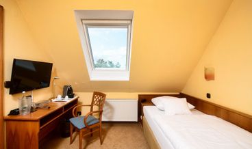 Bild på Standard Double Room-1 Queen Bed Non Refundable Free WiFi Free self parking Free breakfast