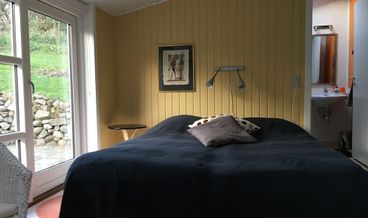 Bild på Cabin, Shared Bathroom, Garden Area-1 Double Bed and 2 Large Twin Sofa Beds Free WiFi Free self parking