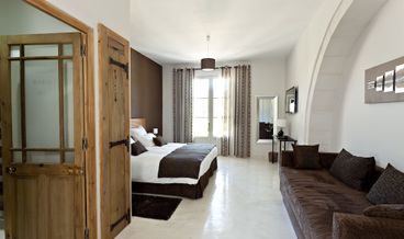 Bild på Superior Double or Twin Room, Terrace, Garden View-1 King Bed Non Refundable Free WiFi Free self parking Continental breakfast