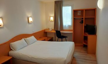 Bild på Double Room-1 Double Bed Non Refundable Free WiFi Free self parking