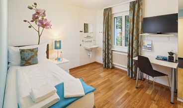 Bild på Double Room, Shared Bathroom-1 Double Bed Non Refundable Free WiFi Free self parking