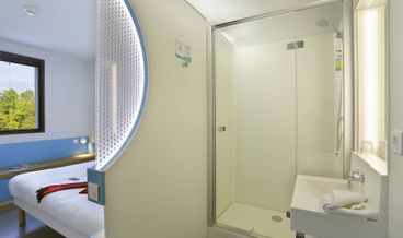 Bild på Standard Double Room-1 Double Bed Free WiFi Free self parking