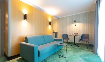 Bild på Apollo First Class Double Room-1 King Bed Non Refundable Free WiFi Free parking Free breakfast