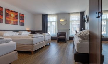 Bild på Classic Double Room, Private Bathroom-2 Twin Beds Non Refundable Free WiFi
