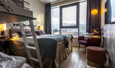 Bild på Family Room (Standard)-2 Twin Beds and 1 Double Sofa Bed Non Refundable Free WiFi Free breakfast