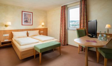 Bild på Double Room, Non Smoking-2 Double Beds Free WiFi Free self parking Free breakfast