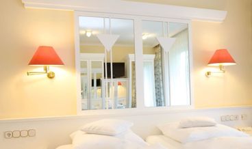 Bild på Classic Double or Twin Room, Non Smoking, Private Bathroom-2 Twin Beds Non Refundable Full Breakfast Free WiFi Spa access Breakfast for 2 Breakfast buffet Free self parking