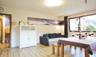 Bild på Double Room-1 King Bed Non Refundable Free WiFi Free self parking