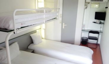 Bild på Standard Room, 3 Twin Beds-3 Twin Beds Non Refundable Free self parking Free WiFi