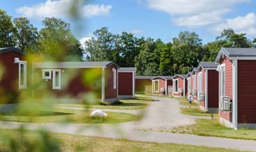 Bild på Family Cabin-1 Double Bed, 1 Large Twin Bunk Bed and 1 Large Twin Sofa Bed Non Refundable Free self parking