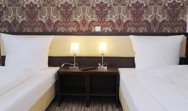 Bild på Double Room, Private Bathroom-1 Double Bed Non Refundable Free WiFi Free self parking
