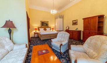 Bild på Standard Double or Twin Room-1 Double Bed and 2 Twin Beds Free self parking Free breakfast
