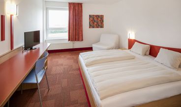 Bild på Basic Double Room-1 Double Bed Free WiFi Free breakfast Free self parking Half board