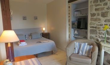 Bild på Triple Room (Coquillage)-1 Queen Bed and 1 Twin Bed Free breakfast Free self parking Free WiFi