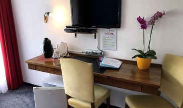 Bild på Economy Double Room, Garden View-1 Queen Bed Non Refundable Free breakfast Free internet
