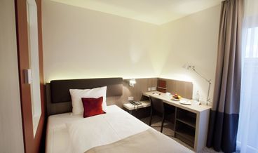 Bild på Room (Small, 1 French Bed)-1 Queen Bed Non Refundable Free WiFi Free breakfast