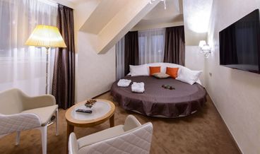 Bild på Premier Suite, City View-1 King Bed and 1 Large Twin Sofa Bed Non Refundable Free WiFi