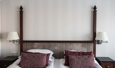 Bild på Standard Double Room (Atrium)-1 King Bed Non Refundable Free WiFi Free breakfast