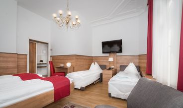 Bild på Double Room, Shared Bathroom (Budget)-1 Double Bed Non Refundable Free WiFi Free breakfast
