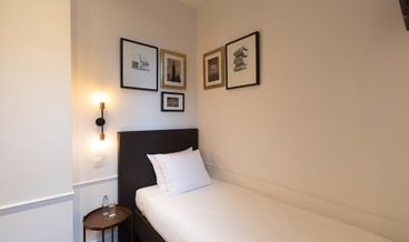 Bild på Superior Double Room-1 Queen Bed Non Refundable Free WiFi
