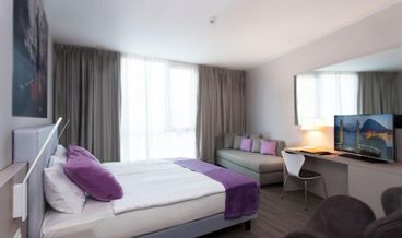 Bild på Modern Cosy Double Room (1 queen bed)-1 Queen Bed Free WiFi Free breakfast