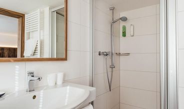 Bild på Standard Double Room (No dogs allowed)-1 Queen Bed Non Refundable Free WiFi