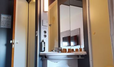 Bild på Twin Room, 2 Twin Beds-2 Twin Beds Non Refundable Free WiFi Free self parking