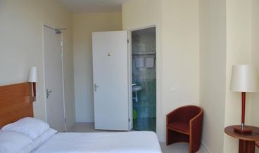 Bild på Standard Room, 1 Double Bed-1 Double Bed Non Refundable Free WiFi