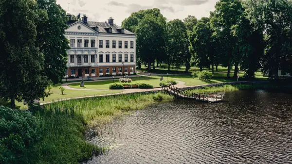 Gysinge Herrgård - Bo som en kung inkl. middag - FRONT