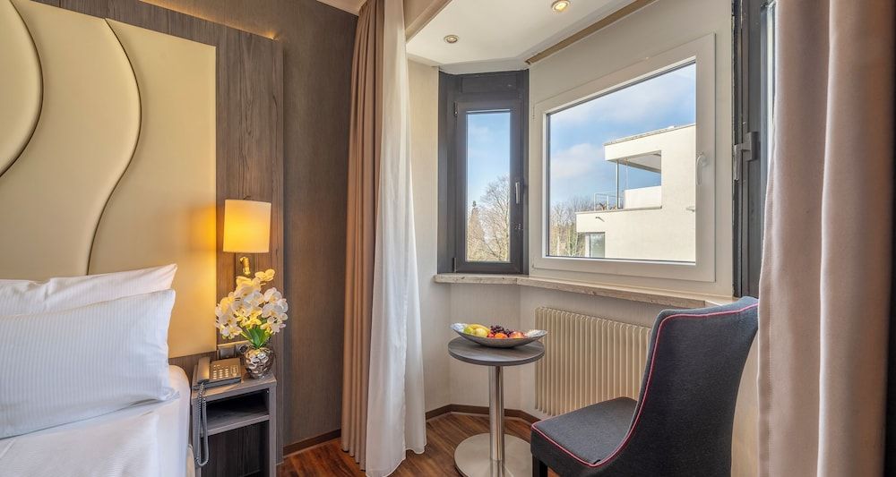 Bild på Standard Doppelzimmer mit Seeblick