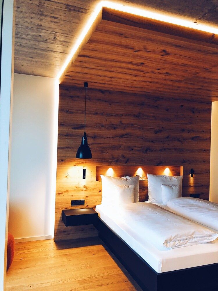 Bild på Studiosvit Deluxe - eldstad - utsikt mot bergen