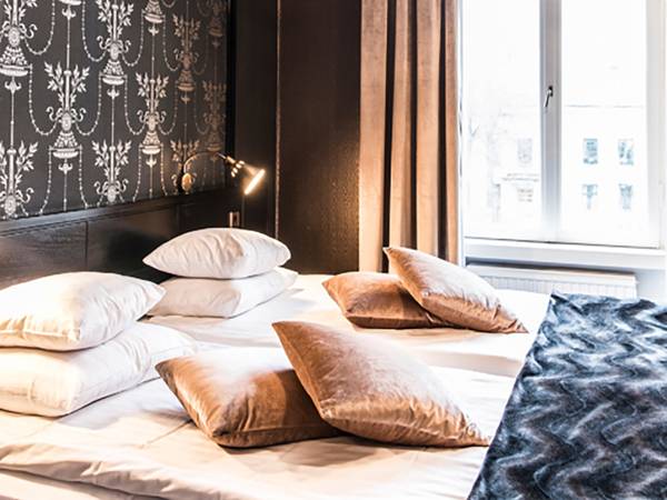 Stadt Lidköping - Bo 3 nätter, betala för 2 - ROOM