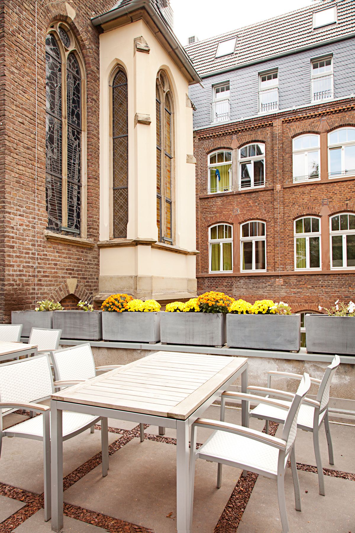 Hopper Hotel St. Josef i Köln Boka de bästa erbjudandena!